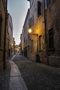 费拉拉市中心的中世纪街道