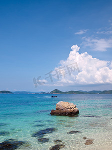 Ko Kham 岛翡翠色的大海
