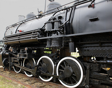 旧蒸汽机车列车左侧