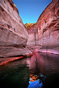 Pink Antelope Slot 峡谷 倒影 Lake Powell Arizona