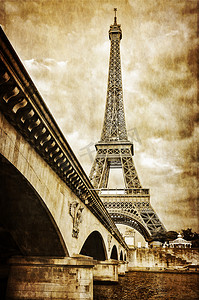 巴黎浪漫摄影照片_从巴黎塞纳河看埃菲尔铁塔的复古复古景色