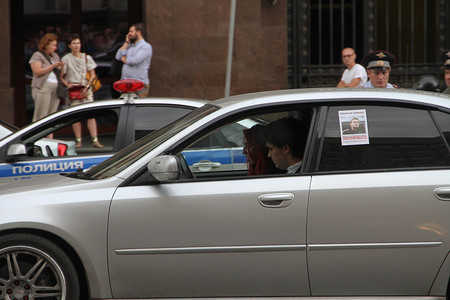 司机支持反对派政治家阿列克谢纳瓦尔尼