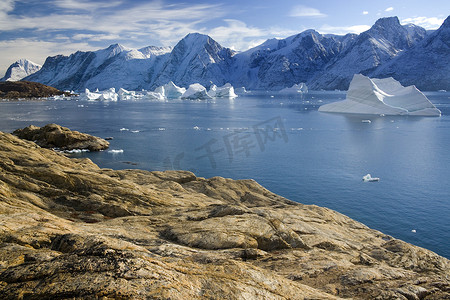 Northwest Fjord off Scoresbysund - 格陵兰岛