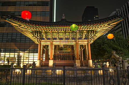 韩国首尔市中心的寺庙