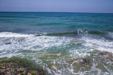 海沙滩浪