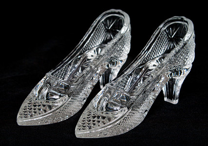 水晶鞋鞋摄影照片_那双水晶鞋