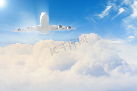 国航客机摄影照片_飞机在天空中的形象
