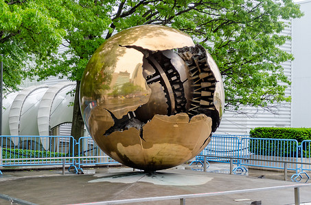 联合国的青铜雕塑