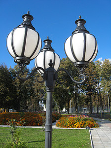 城市公园的灯笼