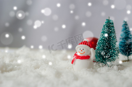 雪人和圣诞树