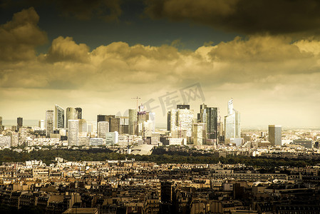 从艾菲尔铁塔看巴黎