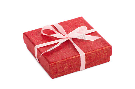 有粉红丝带的单个红色礼盒