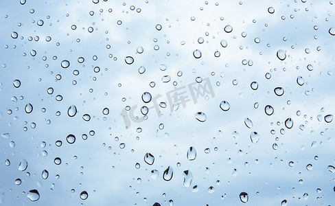 透明气泡气泡摄影照片_雨滴
