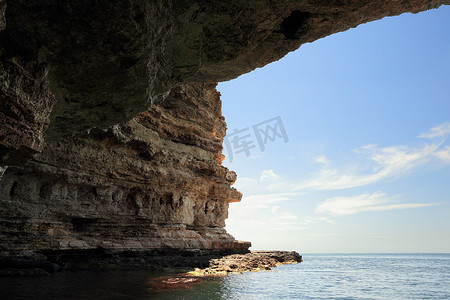分层场景摄影照片_塔尔汉库特角洞穴