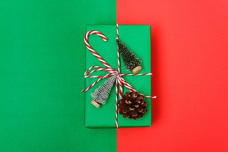 礼物盒框架摄影照片_新年、圣诞节圣诞假期作文、顶视图礼物格丽