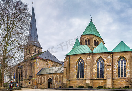 德国埃森大教堂和圣约翰浸信会教堂