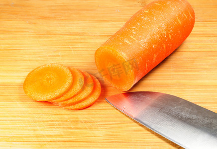 胡萝卜和刀
