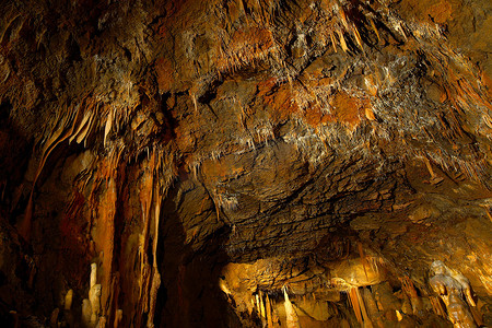石灰岩摄影照片_石灰岩洞穴