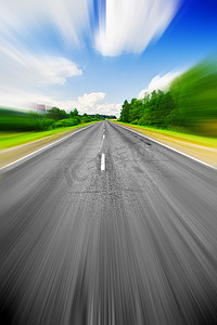 沥青道路摄影照片_速度对道路的影响