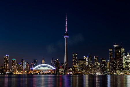 加拿大安大略省多伦多市中心的夜景