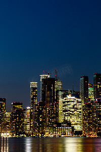 加拿大安大略省多伦多市中心的夜景