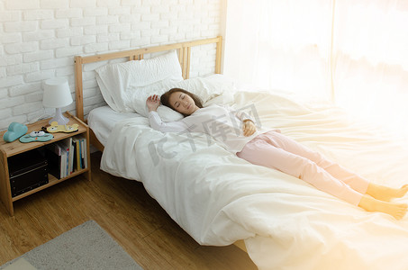 健康睡眠摄影照片_睡眠中的健康概念。