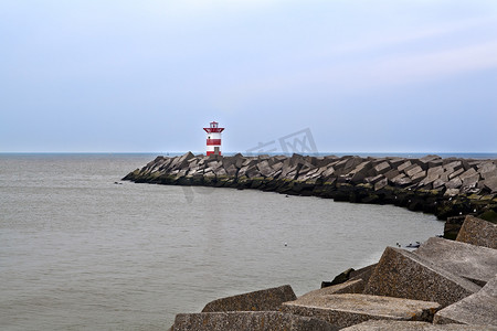 海滨灯塔风景摄影照片_北海的红色灯塔