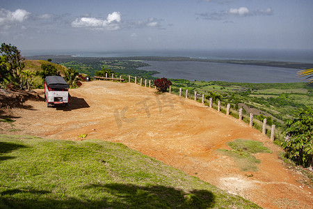 多米尼加共和国的 Montaña Redonda 景观 22