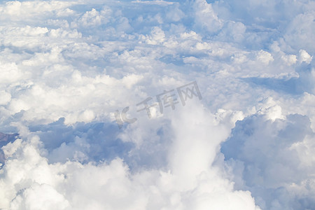 七一大气摄影照片_天空有白云