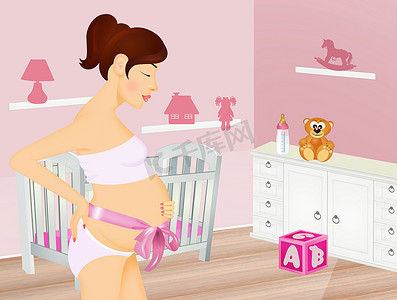 怀孕的女孩在小女孩的卧室里