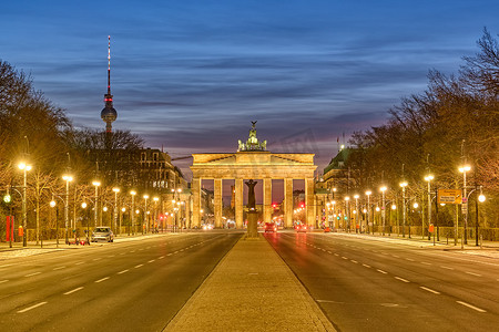 黎明时分柏林著名的勃兰登堡门