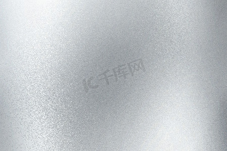 闪亮的拉丝银色金属面板，抽象纹理背景