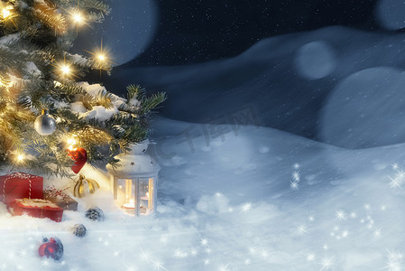 圣诞作文 — 圣诞树下雪地里的礼物和灯笼，装饰着灯光和圣诞树装饰，复制空间，文字位置