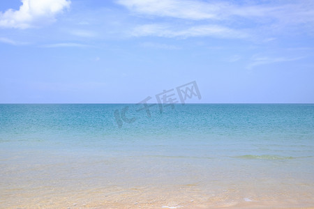 普吉岛风景摄影照片_风景景观 气氛是美丽的沙滩和大海和天空的颜色，泰国的海滩普吉岛。