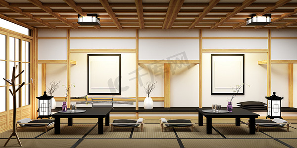 客厅有盆景，桌子矮，木地板和榻榻米垫。