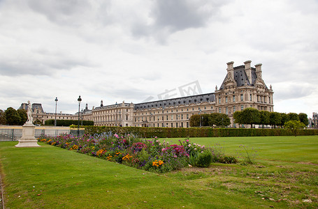 巴黎市中心美丽的法式建筑