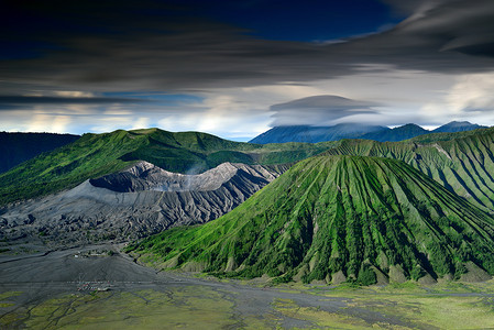 c罗梅西摄影照片_布罗莫山火山景观