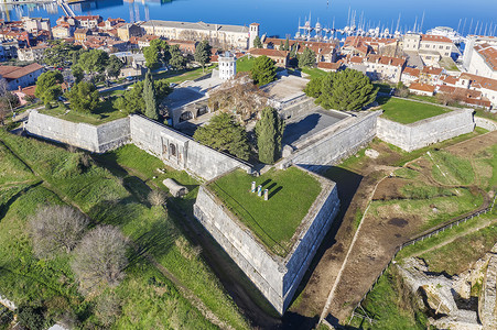 威尼斯堡垒在普拉，伊斯特拉，克罗地亚的鸟瞰图，