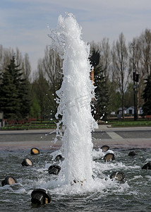 喷泉的水流