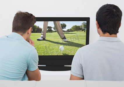 在家看电视打高尔夫球的朋友