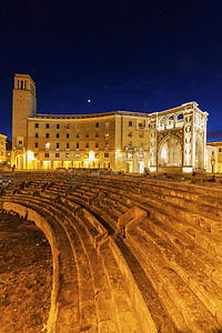 莱切的圣奥龙佐广场和罗马圆形剧场