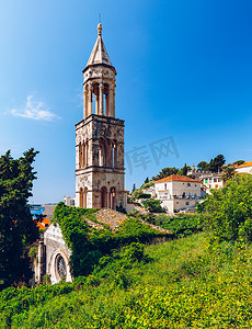 亚得里亚海摄影照片_地中海小镇赫瓦尔的五颜六色的风景，克罗地亚亚得里亚海著名的旅游胜地。