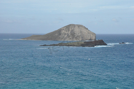 “夏威夷瓦胡岛附近的兔子岛 (Manana) 的景色”