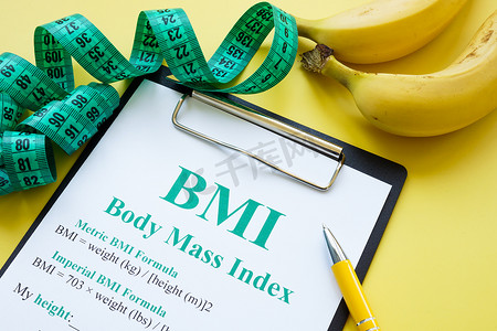 健康指数摄影照片_卷尺和 BMI 体重指数公式。