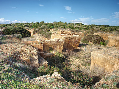 砂岩矿，在软岩中建造的孔