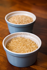 两小锅生长粒米