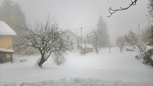 冬天万家灯火摄影照片_从村庄的冬天风景