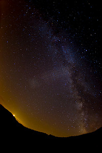 夜空中的星摄影照片_意大利夜空中的银河