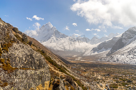 尼泊尔喜马拉雅山 Ama Dablam 峰会