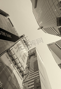 点赞新时代摄影照片_纽约城 — 2013 年 6 月 12 日：时代广场灯光夜景